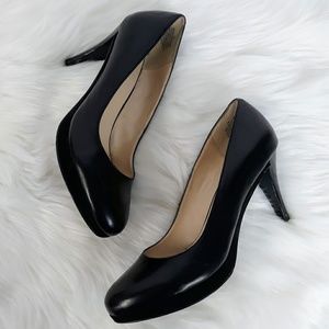 Nine West Black Leather Round Toe Platform Pumps